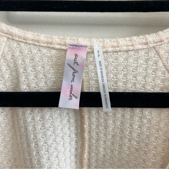 Urban Outfitters Out From Under Joey Waffle V Neck Knit Crop Top Boho Spring - Picture 3 of 5